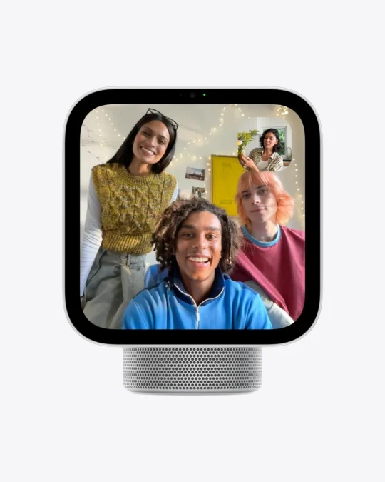 A group FaceTime call on Apple HomeView